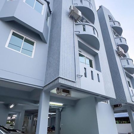 Ferienwohnung Baan Khun Pra Duplex Rm3 Bangkok Exterior foto