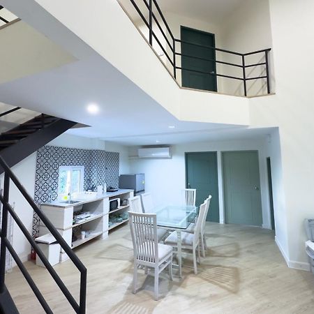 Ferienwohnung Baan Khun Pra Duplex Rm3 Bangkok Exterior foto