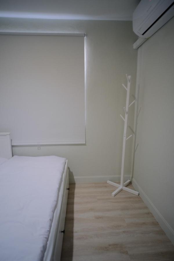 Ferienwohnung Baan Khun Pra Duplex Rm3 Bangkok Exterior foto