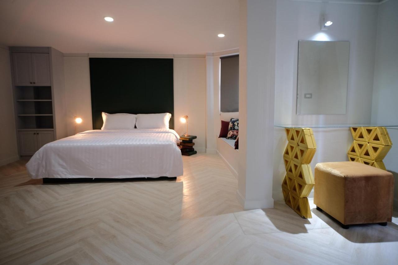 Ferienwohnung Baan Khun Pra Duplex Rm3 Bangkok Exterior foto